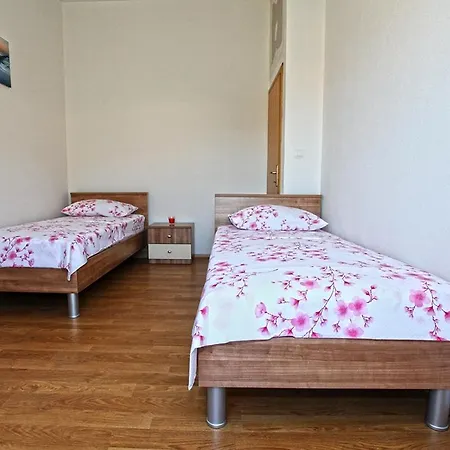 With A Parking Space Kastel Stari, - 11571 شقة