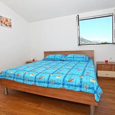 شقة With A Parking Space Kastel Stari, - 11571 *