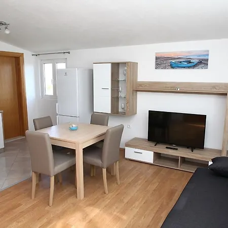 With A Parking Space Kastel Stari, - 11571 *