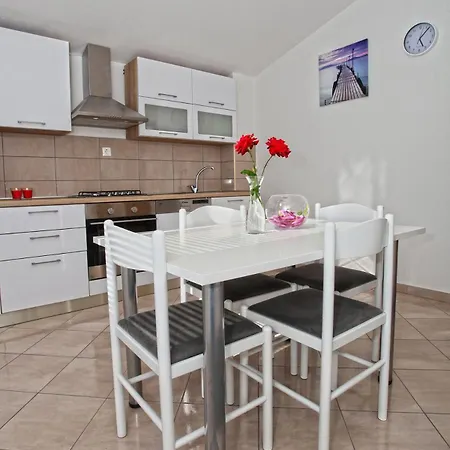 شقة With A Parking Space Kastel Stari, - 11571